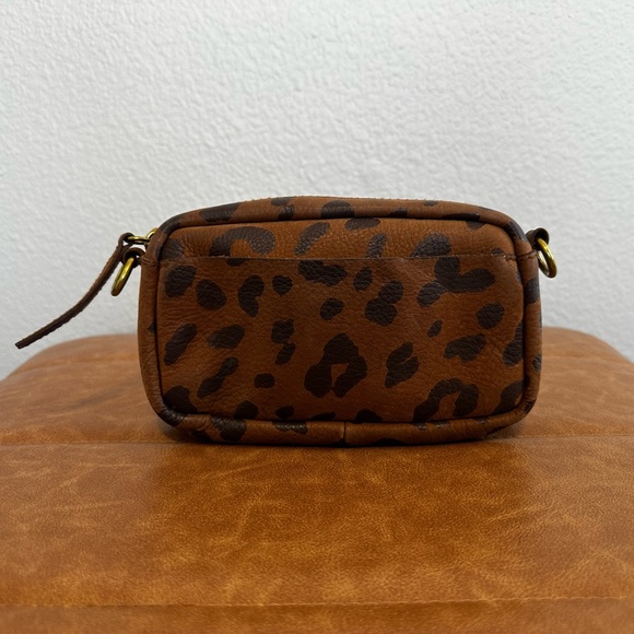 Madewell Nubuck Carabiner Mini Crossbody Bag in Leopard Print - Picture 3 of 7